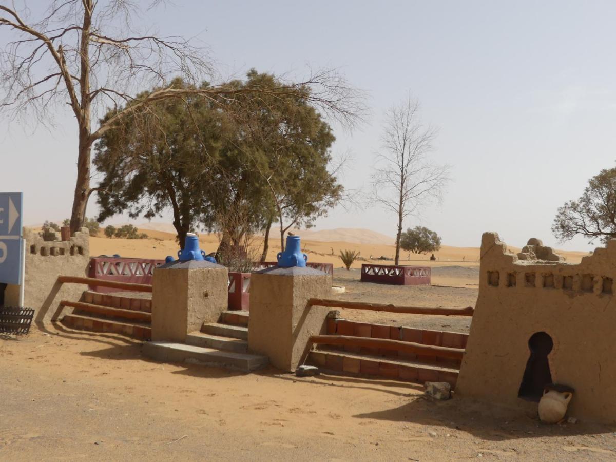 Les Pyramides Hotel Merzouga Exterior foto