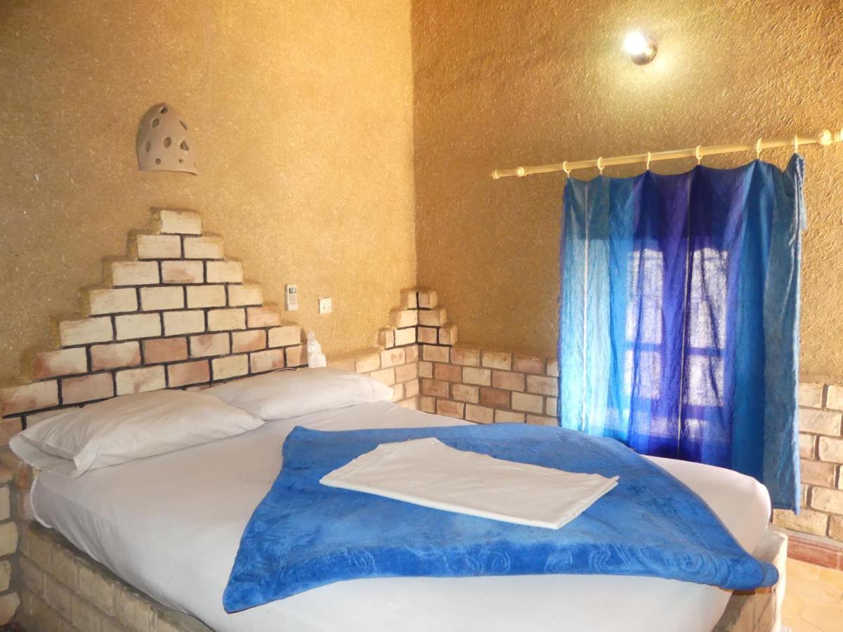 Les Pyramides Hotel Merzouga Exterior foto